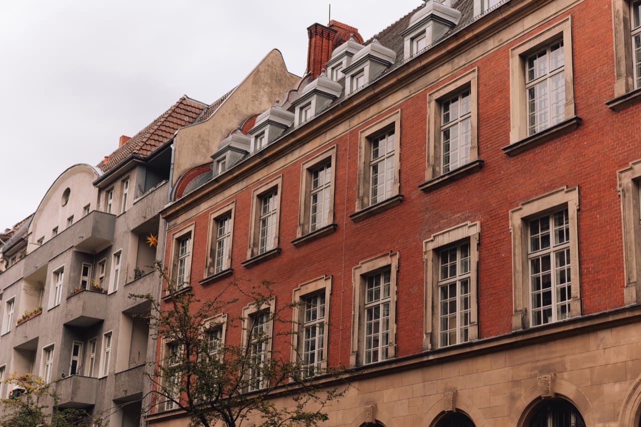 Wohn- und Geschäftshaus mit ca. 712 qm vermietbarer Fläche verkauft an eine Berliner Immobiliengesellschaft
