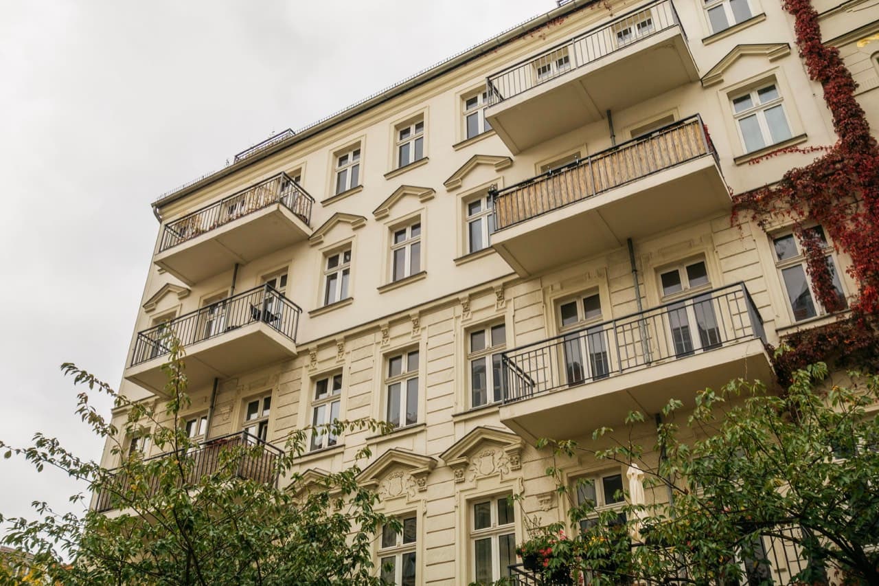 Wohn- und Geschäftshaus mit ca. 960 qm vermietbarer Fläche verkauft an eine Berliner Immobiliengesellschaft